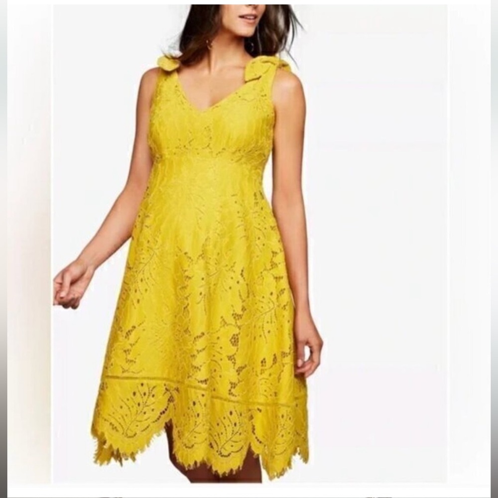 A Pea in the Pod yellow gold lacy dress